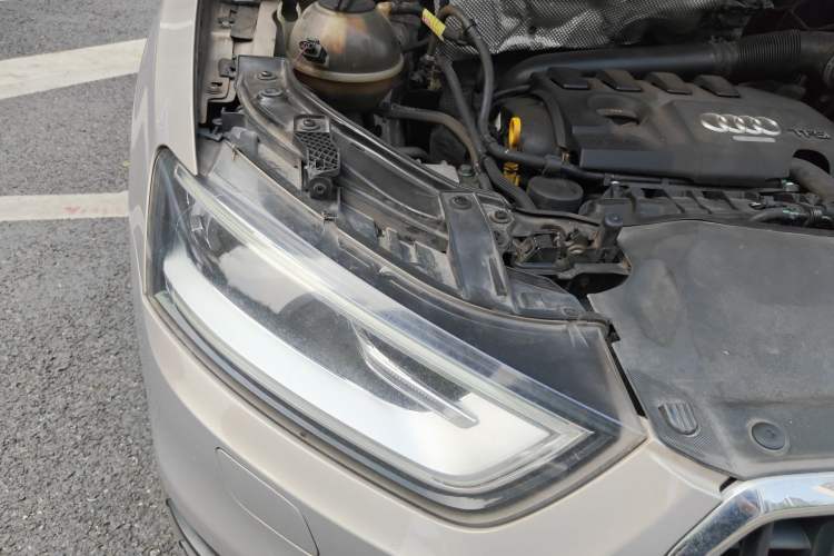 Used Audi Q3 2015 35 TFSI Comfort Model
