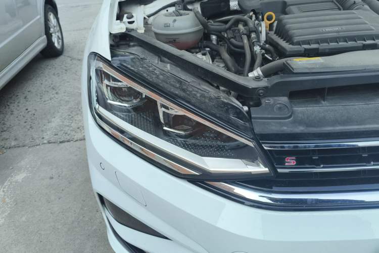 Used Volkswagen Golf Sportsvan 2019 280TSI Automatic Voyage Model China V Standard
