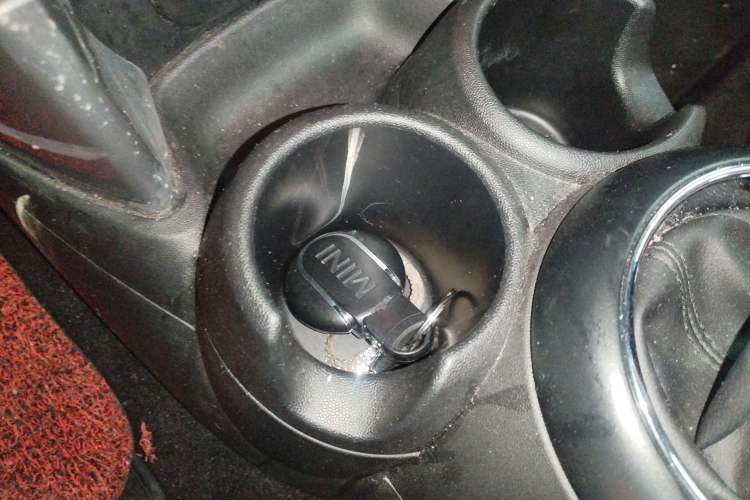 Used MINI 2016 1.2T ONE Pioneer Edition Interior 1