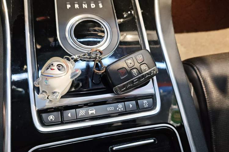 Used Jaguar XF 2016 XF 2.0T Two-Wheel-Drive R-Sport Sport Edition
