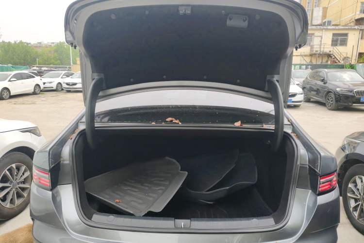 Used BYD Destroyer 05 2024 HONOR Edition DM-i 55KM Luxury Model Trunk