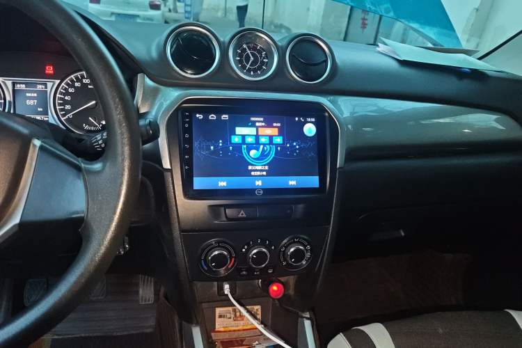 Used Suzuki Vitara 2016 1.6L Manual Two-Wheel Drive Entry-Level Trim Audio And AC Panel