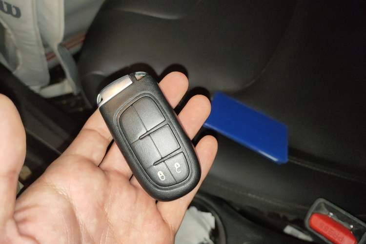 Used Jeep Cherokee 2019 2.0T Two-Wheel Drive Smart Enjoyment Version China V
