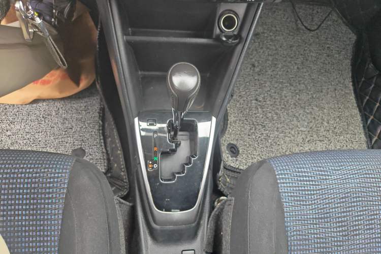 Used Toyota Vios 2017 1.5L CVT Smart Drive Edition Gear Lever