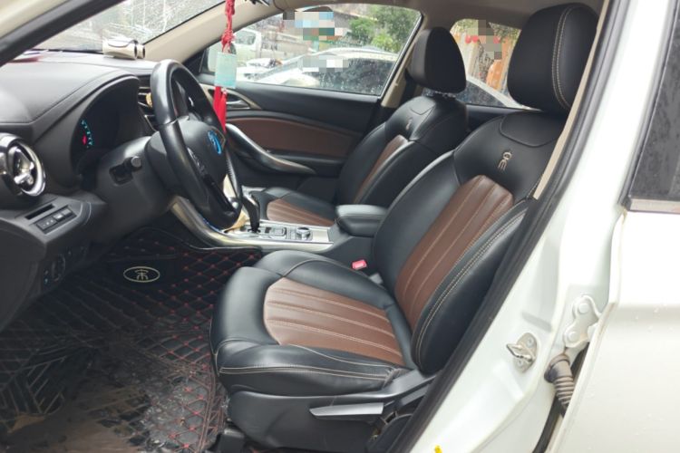 Used BYD Song New Energy 2017 Song DM 1.5TID All-Wheel Drive Luxury Model Left Front Seat