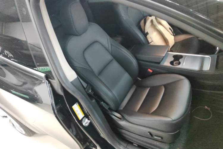 Used Tesla Model Y 2022 Rear-Wheel-Drive Version
