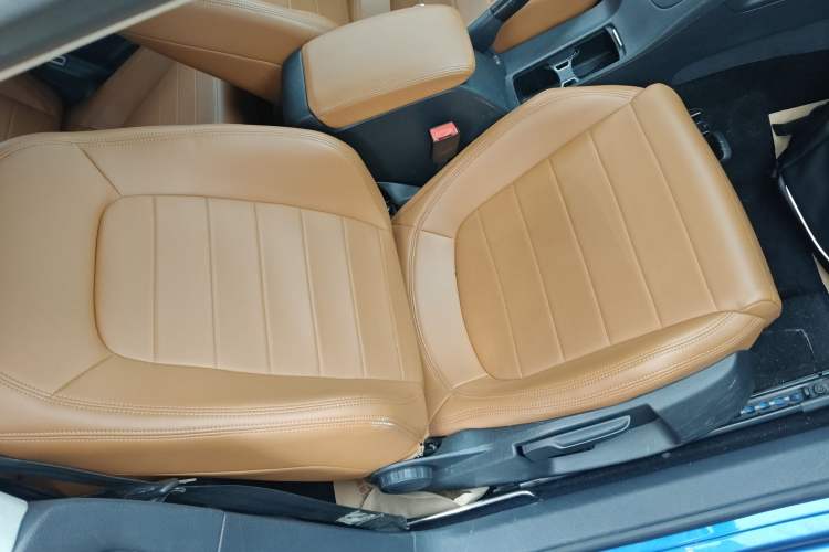 Used Volkswagen Scirocco 2015 1.4TSI Fashion Edition Right Front Seat