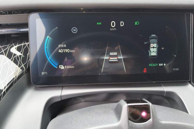 Used Zeekr 009 2022 WE Edition Odometer Close Up