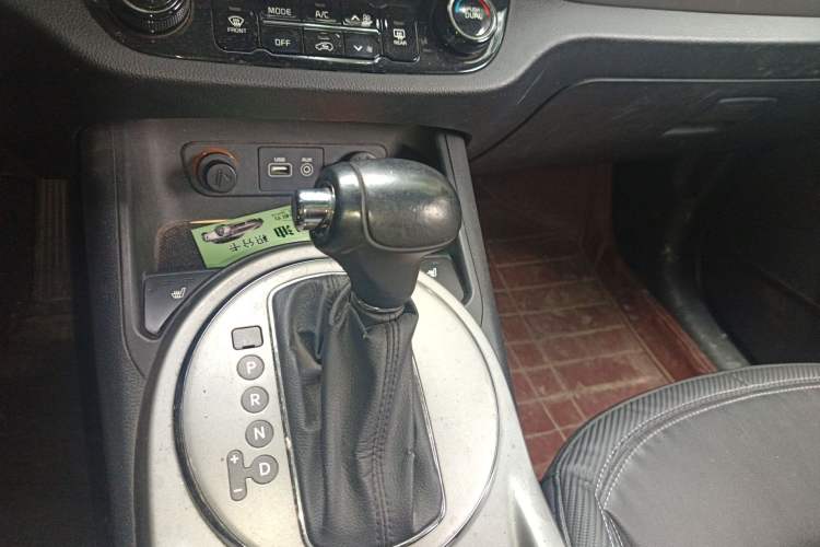 Used Kia Sportage R 2015 2.0L Automatic Two-Wheel Drive DLX Model