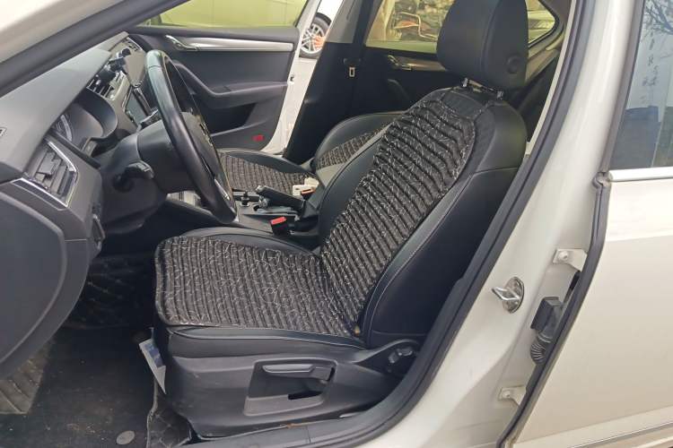 Used Skoda Octavia 2018 1.6L Automatic Luxury Edition Driver Seat