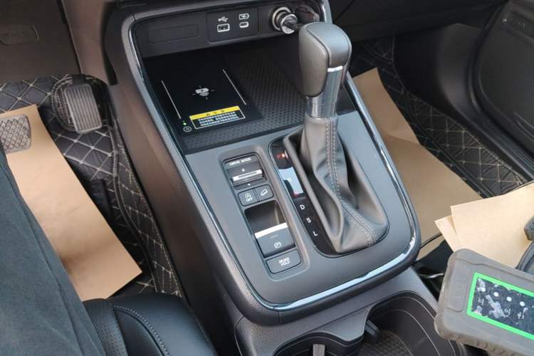 Used Honda CR-V 2024 240TURBO Two-Wheel-Drive FENGSHANG Edition 5 Seats Gear Lever