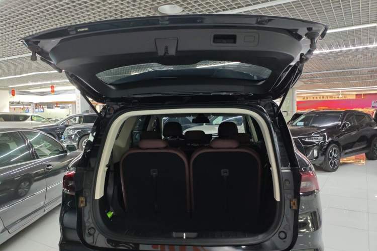 Used Geely Auto Haoyue 2022 1.8TD DCT Luxury 7-Seater Trunk