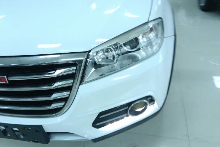 Used Haval H6 2018 Red-Label Sport Edition 1.5T Automatic Two-Wheel Drive Elite Model Left Front Headlight