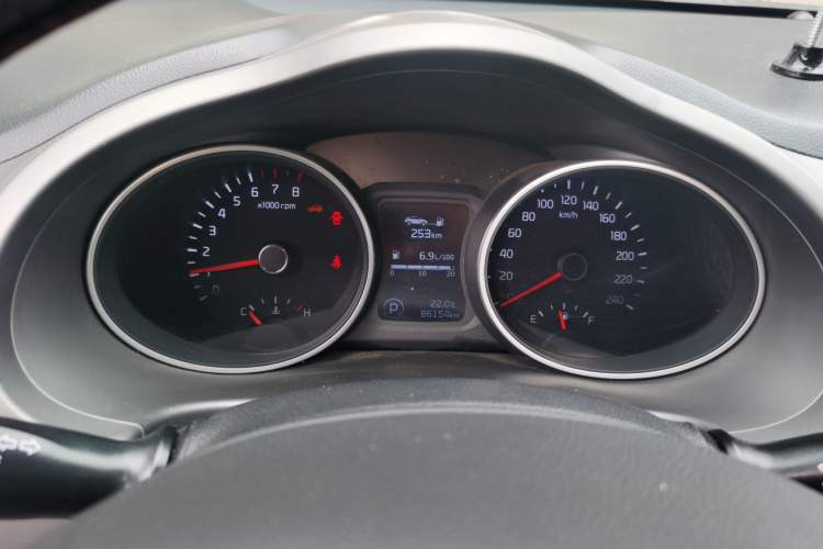 Used Kia Sportage R 2015 2.0L Automatic Two-Wheel Drive GLS Gear Lever