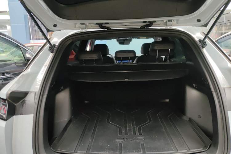 Used BYD Song L DM-i 2025 Intelligent Driving Version 112 km Leading Trim