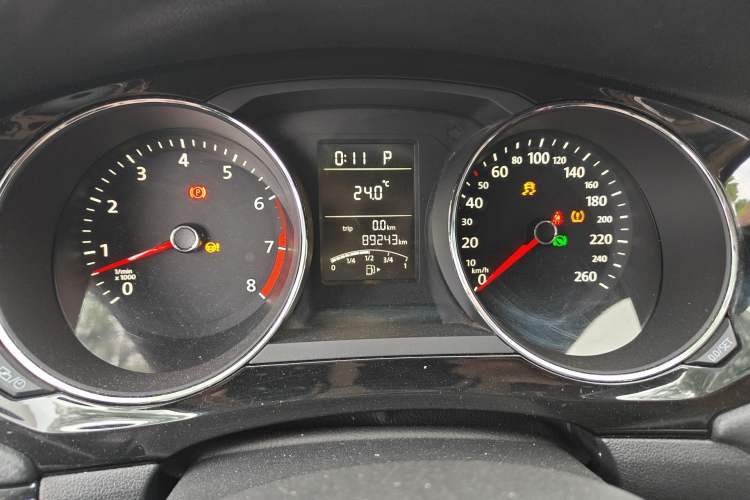 Used Volkswagen Sagitar 2015 1.6L Automatic Comfort Model Instrument Cluster