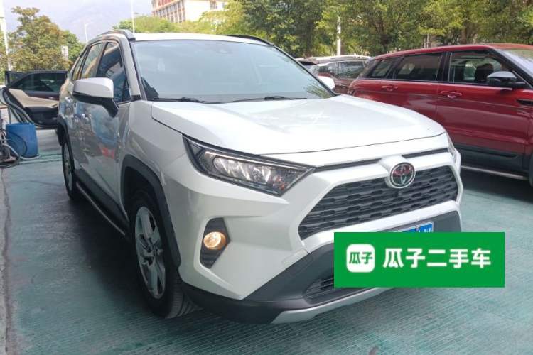 Used Toyota RAV4 2021 2.0L CVT Two-Wheel Drive Fashion PLUS Edition
