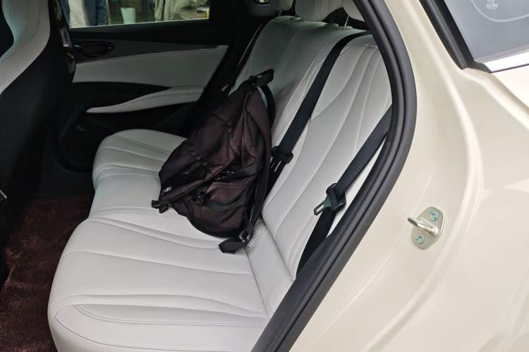 Used BYD Seal 06 New Energy 2024 DM-i 80KM Prestige Model
