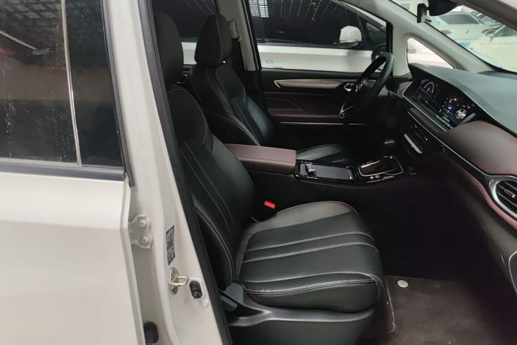 Used GAC Trumpchi M6 2023 PRO 270T DCT Luxury Edition
