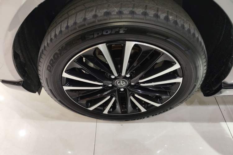 Used Toyota Venza 2022 Dual-Engine 2.5L CVT Two-Wheel Drive Prestige Edition
