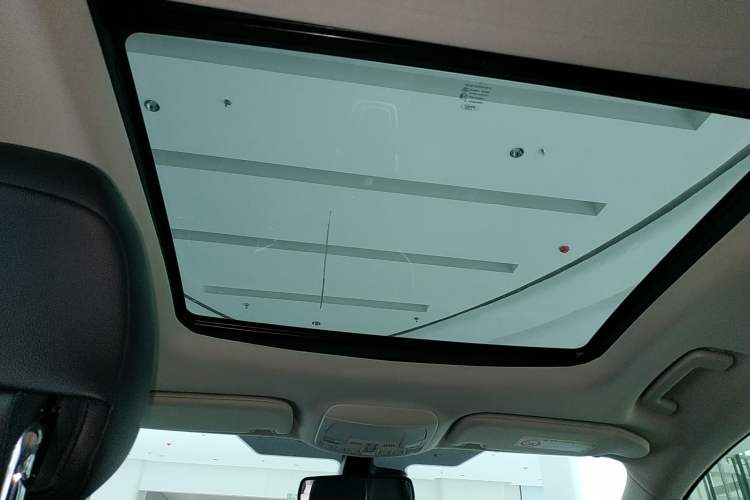 Used Ford Edge 2018 EcoBoost 245 Two-Wheel-Drive Titanium 7-Seater China VI Standard
