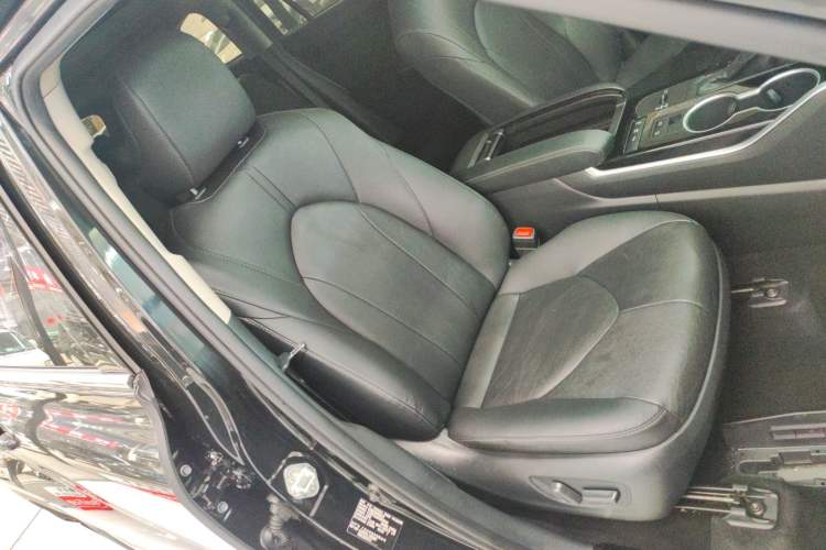 Used Toyota Highlander 2022 Dual-Engine 2.5L Four-Wheel Drive Prestige Version 7 Seats Right Front Seat