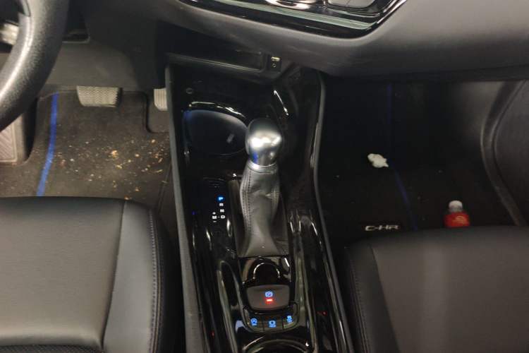 Used Toyota C-HR 2020 2.0L Leading Edition Gear Lever