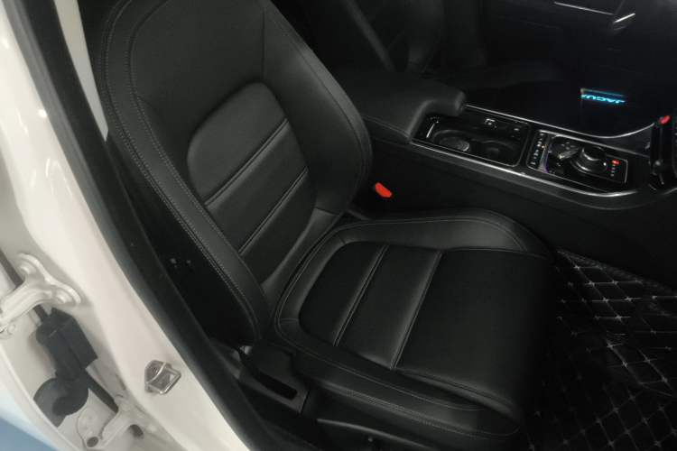 Used Jaguar XEL 2019 2.0T 200 PS Deluxe Edition
