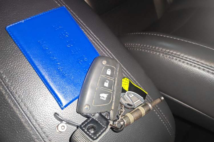 Used Hyundai Santa Fe 2013 Revised Version 2.0T Automatic All-Wheel Drive Top-Tier Trim