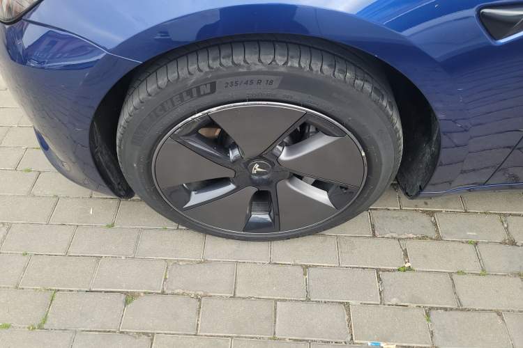 Used Tesla Model 3 2022 Rear-Wheel-Drive Version Left Front Wheel Hub