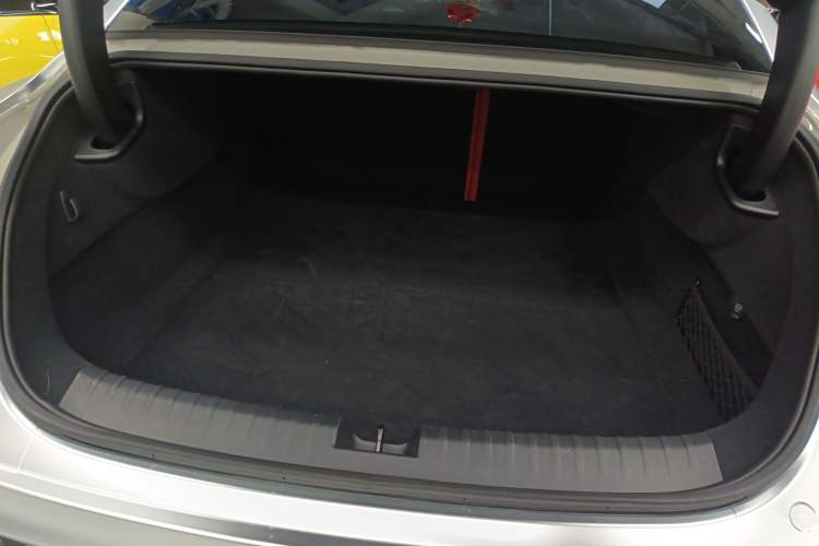 Used Xiaomi Auto SU7 2024 Four-Wheel Drive Ultra-Long Range Advanced Intelligent Driving Max Edition