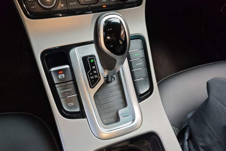 Used Geely Auto Emgrand GL 2018 1.8L DCT Elite Smart Connectivity Version