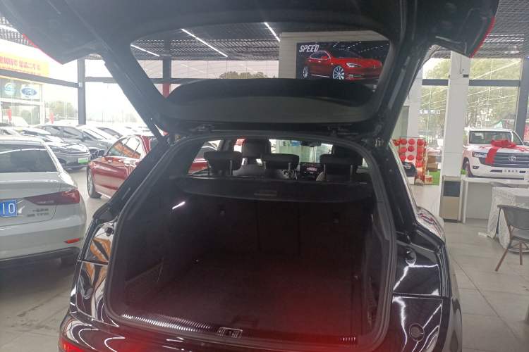 Used Audi Q5L 2023 40T Luxury Dynamic Model
