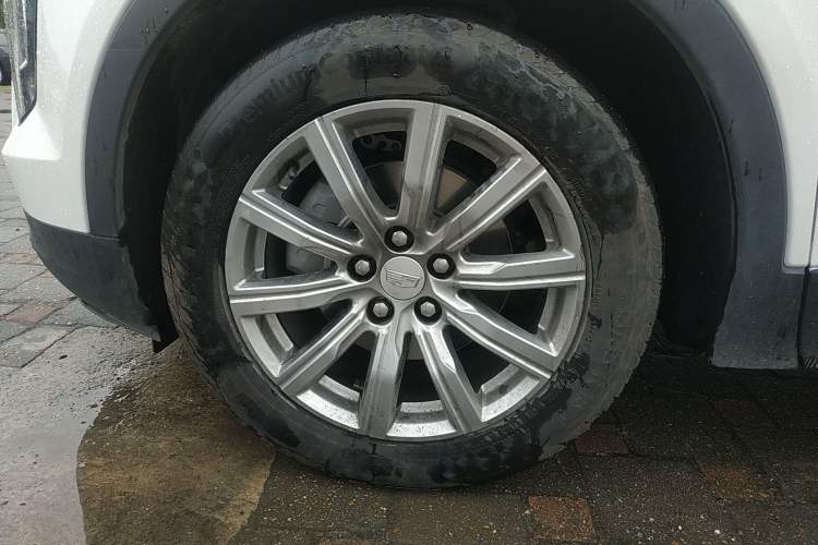 Used Cadillac XT4 2020 28T Two-Wheel-Drive Leading Version Exterior 4