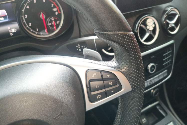 Used Mercedes-Benz GLA 2019 GLA 200 Fashion Model Gear Lever