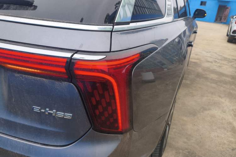 Used Hongqi E-HS9 2022 690 km Range Flagship Edition Six Seats
