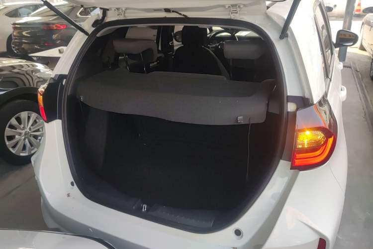 Used Honda Fit 2022 1.5L CVT Trendy Sunroof Edition Trunk