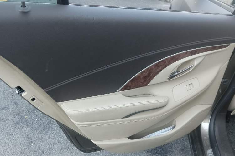 Used Buick LaCrosse 2013 2.4L SIDI Leading Comfort Version
