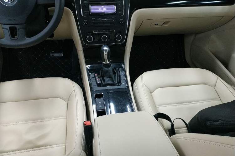 Used Volkswagen Passat 2014 1.8TSI DSG Luxury Edition