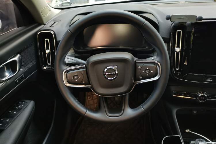 Used Volvo XC40 2022 T4 Four-Wheel Drive Smart & Luxurious Edition
