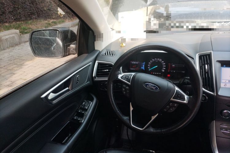 Used Ford Edge 2016 EcoBoost 245 Two-Wheel-Drive Titanium 7-Seater
