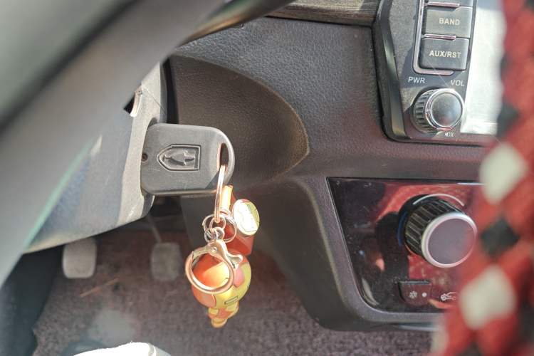 Used Jinbei Hiace X30 2013 1.3L Standard Version
