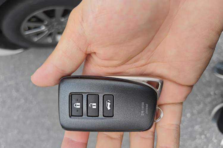 Used Lexus NX 2020 300h Front-Drive FENGSHANG Version China VI Standard Vehicle Key