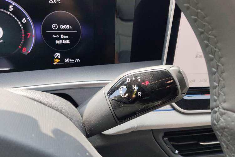 Used Volkswagen Tayron 2025 Tiguan L 380TSI 4Motion Luxury Easy Package Gear Lever