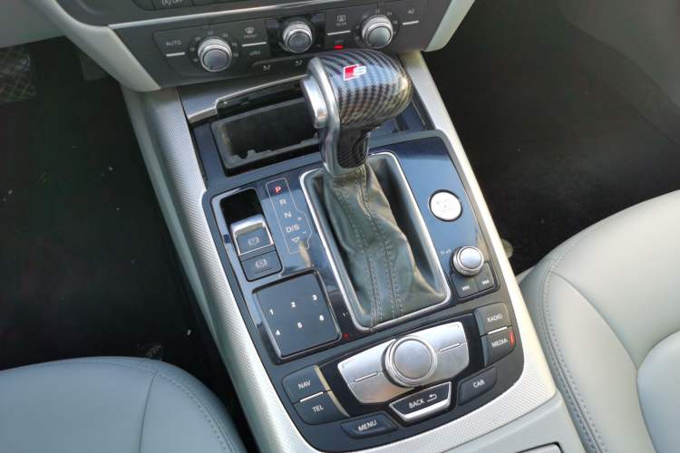 Used Audi A6L 2012 TFSI Standard Model Gear Lever