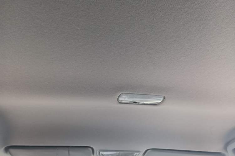 Used Honda Crider 2015 1.8L automatic comfort version Headliner