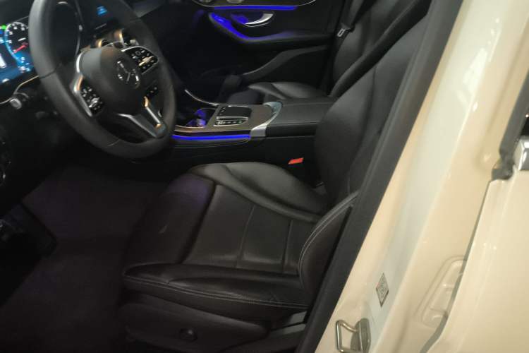 Used Mercedes-Benz GLC 2022 Refreshed GLC 300 L 4MATIC Dynamic Edition Left Front Seat