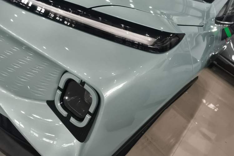 Used Geometry E Firefly 2024 301km Flowing Light