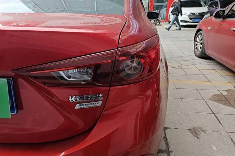 Used Mazda 3 Axela 2014 Sedan 1.5L Automatic Luxury Model Right Rear Taillight