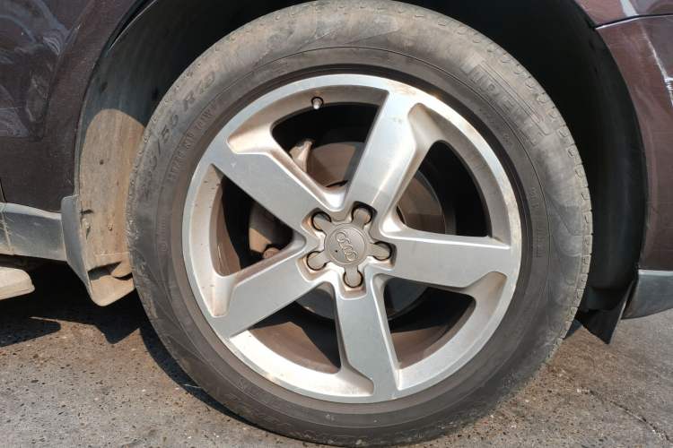 Used Audi Q5 2016 40 TFSI Technology Edition Right Front Wheel Hub